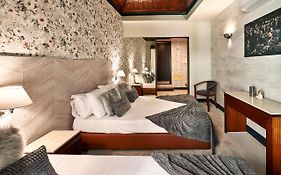 Galeria Suite Hotel